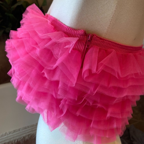 Vibrant Pink Ruffled Crop Top - Picture 4 of 4